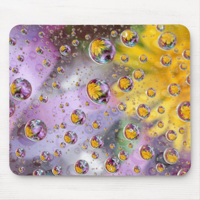 Blasen mit Blume abstrakt. Kredit als:Nancy Mousepad (Vorne)
