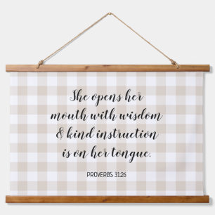 Blass Beige Gingham Kalligrafie Bibelvers Text Wandteppich Mit Holzrahmen