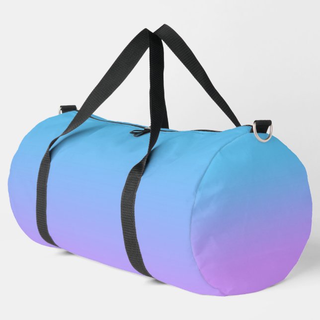 Blass Blau bis Lavender Ombre Gradient Muster Duffle Bag (Linke Ecke)