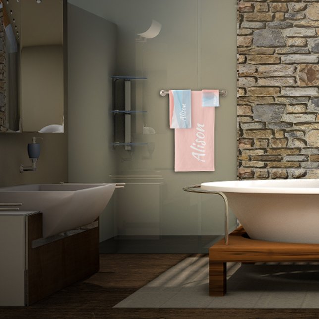 Blass rosa blauer abstrakter Name Badhandtuch Set (Von Creator hochgeladen)