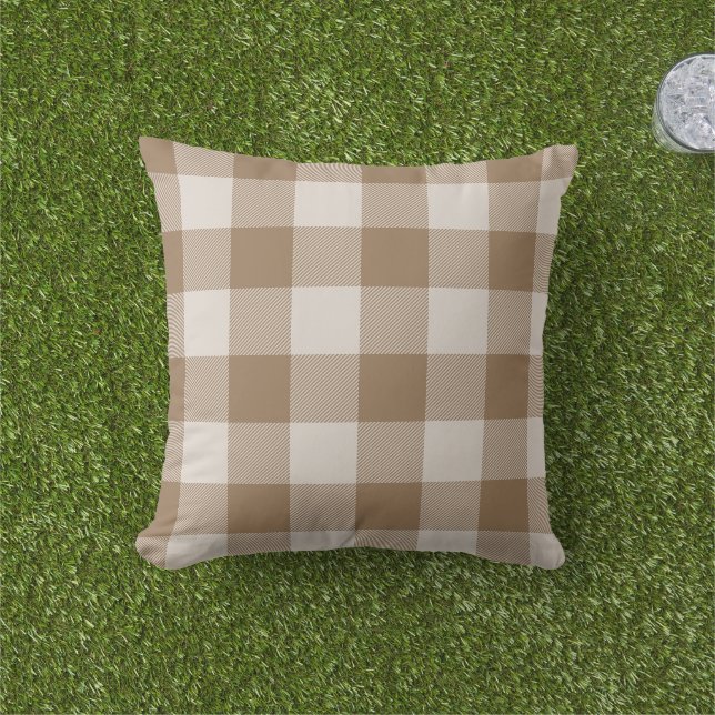 Blassbraunes Gingham-Karo Büffel-Karo Kissen (Golfball-Marker)