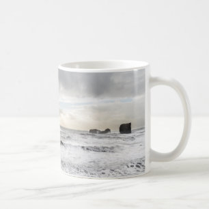 Blasse schaumige Ozeanlandschaft, Island Kaffeetasse