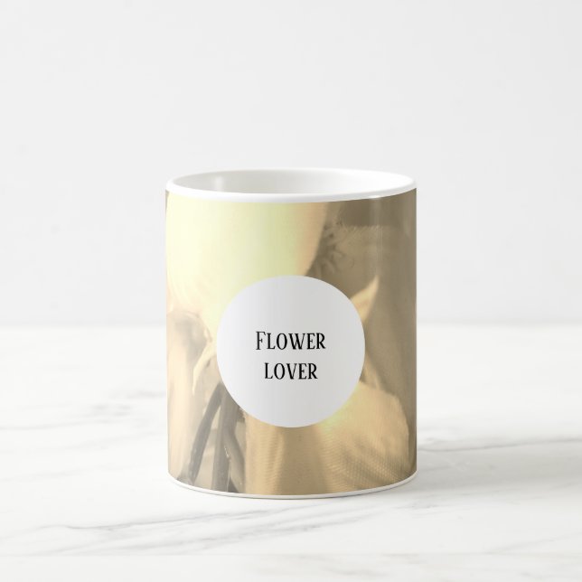 blasse Vintage-Blumen-Monogramm-Tasse  Kaffeetasse (Mittel)