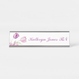 Blasses Lila Floral Tulip Krankenpflege Schreibtischnamensplakette