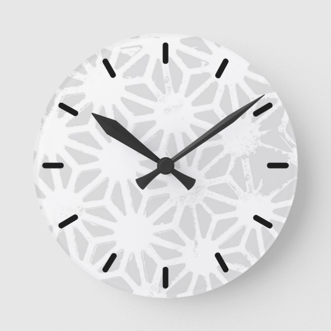 Blassgraues geometrisches Muster Runde Wanduhr (Vorderseite)