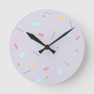 Blaßlila 80er Jahre Geometrischer Druck Wanduhr