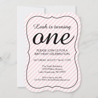 Blassrosa, eine Strickhalterung zum Geburtstag Einladung