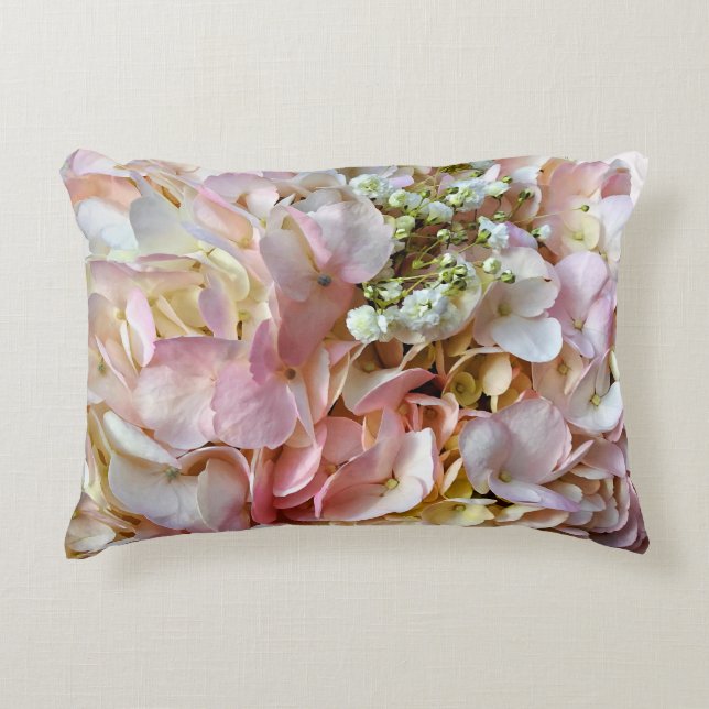 Blassrosa Hydrangea mit Babyatmung Dekokissen (Vorderseite)