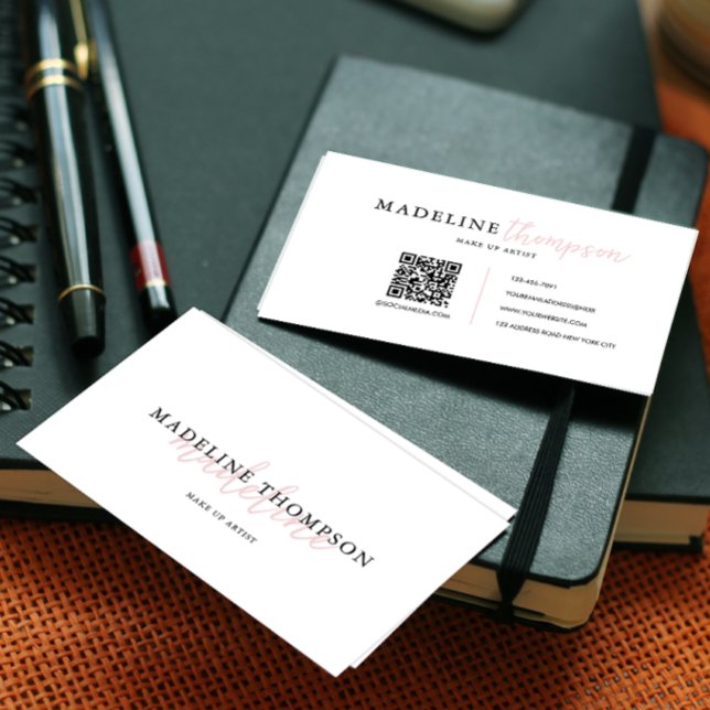 Blassrosa Kalligrafie Typografie QR-Code Visitenkarte (Von Creator hochgeladen)