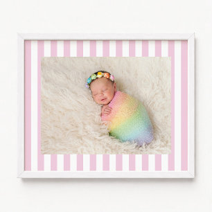 Blassrosa und weiße Streifen Neues Baby-Mädchen-Fo Poster