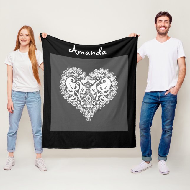 Blätter am roten Spitzen Blumenkohl Valentinstag Fleecedecke (Beispiel)