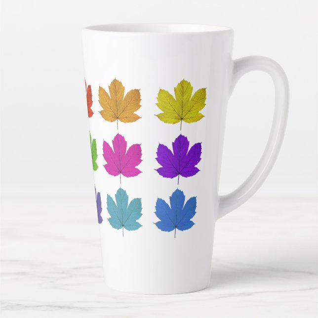 Blätter aus farbenfrohen Ahornblättern Milchtasse (Rechts)