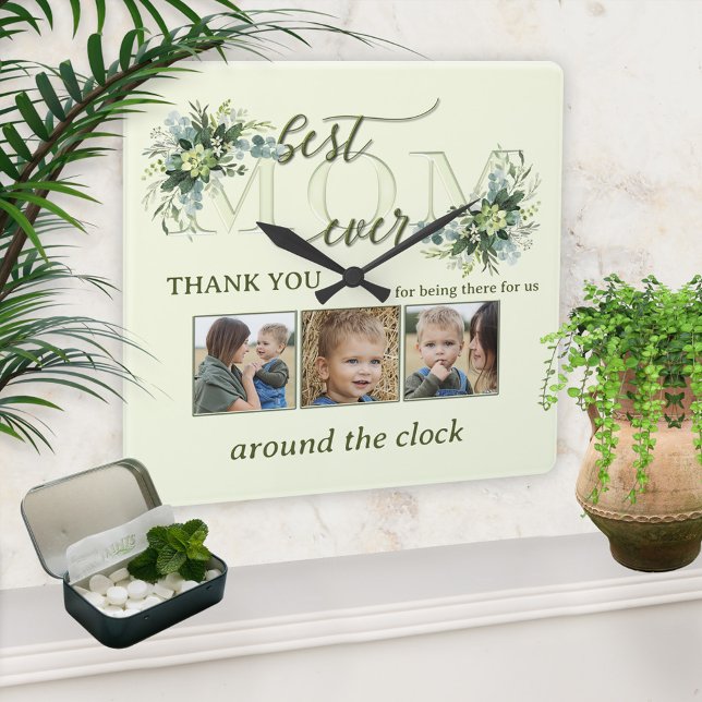 Blätter in Aquarellfarben Mama Foto Quadratische Wanduhr (Elegant photo wall clock featuring a stylized Mom text with green watercolor leaves - gift for Mom)