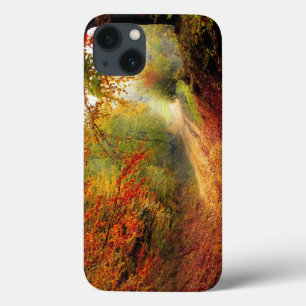 Blätter und Bäume im Herbst, die die schmutzige St Case-Mate iPhone Hülle