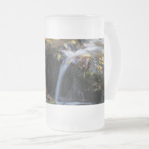 Blätter und Wasserfälle Mattierte Glass-Bier-Tasse Mattglas Bierglas