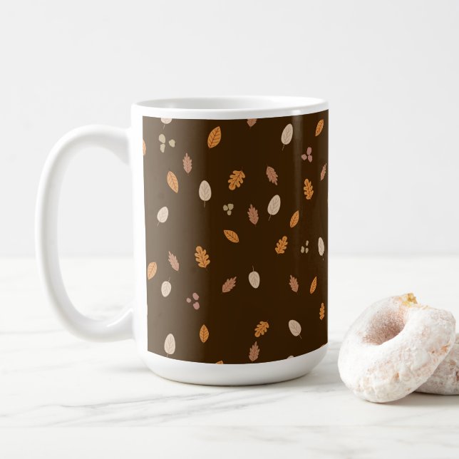 Blätter und Zweige Dunkle Herbstbeizen Brauner Hin Kaffeetasse (Mit Donut)