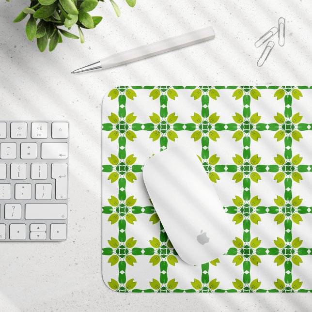 Blattmuster, Muster aus Blättern, grüne Blätter Mousepad (Von Creator hochgeladen)