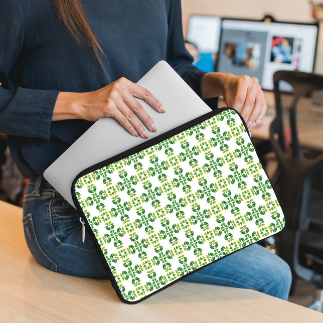 Blattmuster, Muster von Blätter, grüne Blätter Laptopschutzhülle (Von Creator hochgeladen)