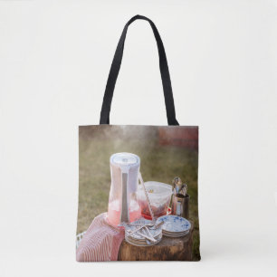 Blau-blaue Keramik Teller und Pitcher