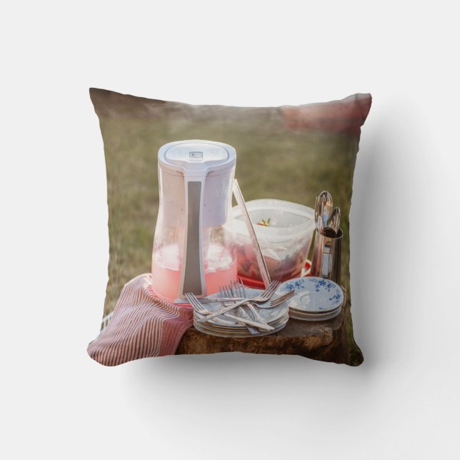 Blau-blaue Keramik Teller und Pitcher Kissen (Vorderseite)