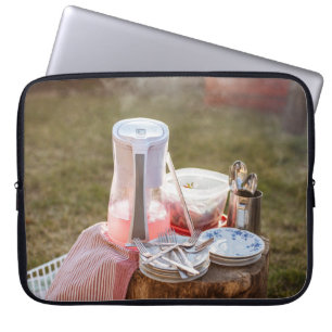 Blau-blaue Keramik Teller und Pitcher Laptopschutzhülle