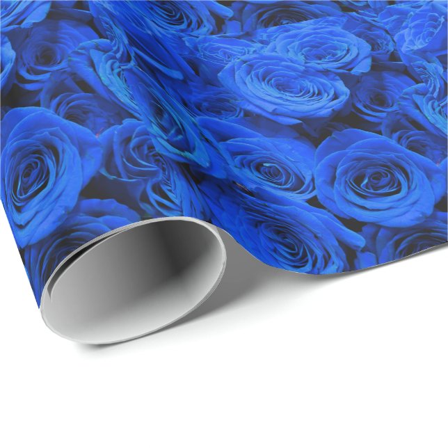 Blau blühende Blumen blauer Rose Geschenkpapier (Rolleneckpunkt)
