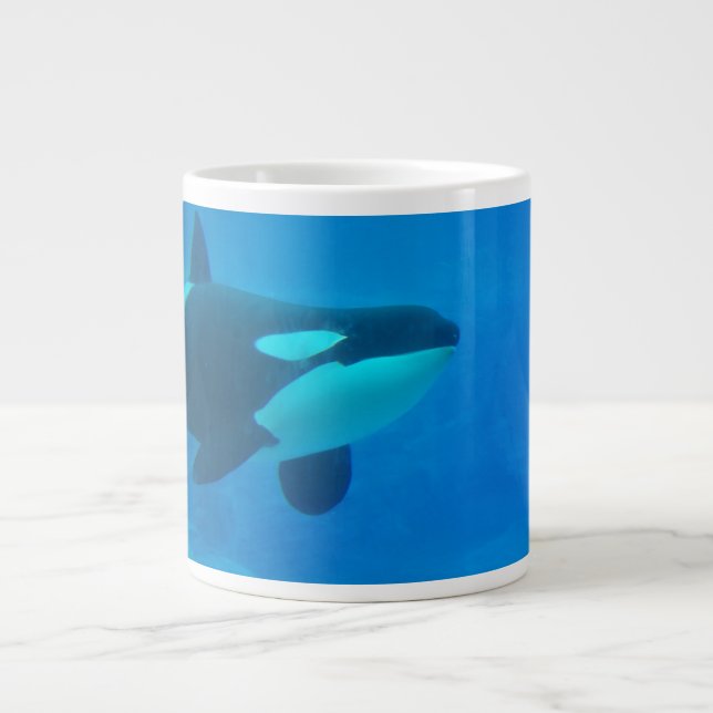 Blau des Schwertwal-Killerwals underwater Jumbo-Tasse (Vorderseite)