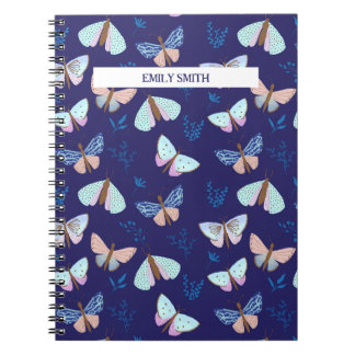 Blau gemustertes Schmetterlingsnotizbuch mit rosa  Notizblock