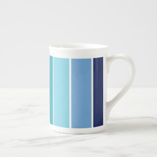 blau gestreift prozellantasse