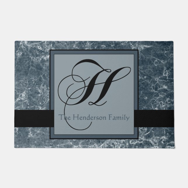 Blau-graues Marmormuster Schwarzes Monogramm H Nam Fußmatte (Vorderseite)