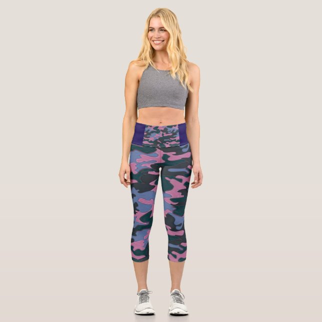 Blau Grün Rosa Tarnmuster  Capri Leggings (Vorderseite)