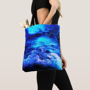 Blau in den Wolken