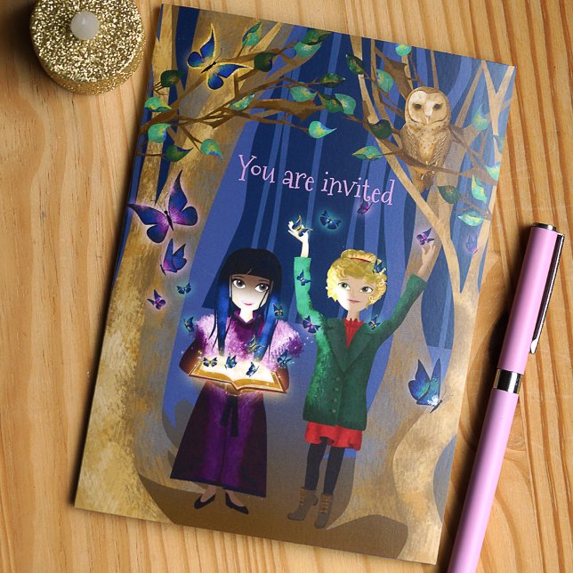 Blau, Lila Schmetterlinge, Öle, verzauberter Wald Dreifach Gefaltete Einladung (Cute purple and blue graphic novel, enchanted forest birthday party theme, owls, butterflies)