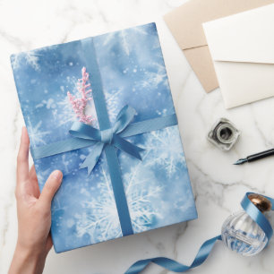 Blau mit Schneeflocken Wasserfarbenstil Geschenkpapier
