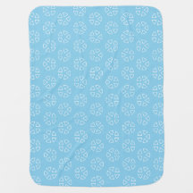 Blau mit zarten weißen Blüten