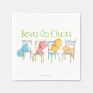 Blau, Rosa, Gelb und Braun spielen Serviette