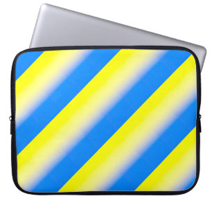 Blau und Gelb Ukraine Inspiriert Frieden gegen den Laptopschutzhülle