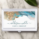 Blau und Gold Moderne Kunst Flüssige Aquarellfarbe Visitenkarten Dose<br><div class="desc">Blue and Gold Moderne Art Liquid Watercolor Tinte Business Card Case. Elegante Alkoholfarbe handbuchstabiert Stil Kalligraphie Skript berufliches Design. Perfekt für Make-ups,  Haarstylisten,  Kosmetologen und mehr!</div>