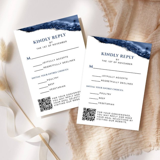 Blau und Silber Agate Bar Mitzvah QR Code Vertikal RSVP Karte (Blue and Silver Agate Vertical Reply Card)