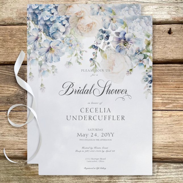 Blau und Weiß Blumen Modernes Brautparty Einladung (Blue & White Floral Modern Bridal Shower Invitation)