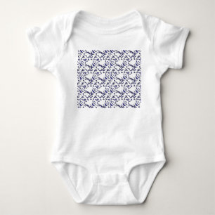 Blau-weiß verpacktes Papier mit grafischer Darstel Baby Strampler