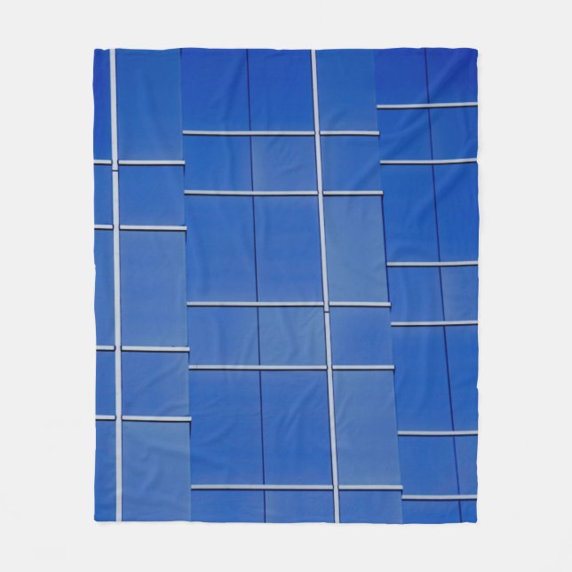 Blau-weiße Fenster Fleecedecke (Vorderseite)