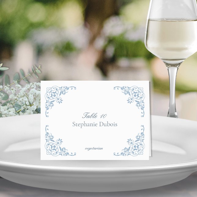 Blau-weiße Hochzeitsmahlzeiten - Platzkarte Tischnummer (Elegant blue and white formal wedding place card with meal choice menu item and romantic border)