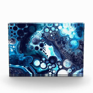Blau-weiße Marmorflüssigkeit Kunst Fotoblock