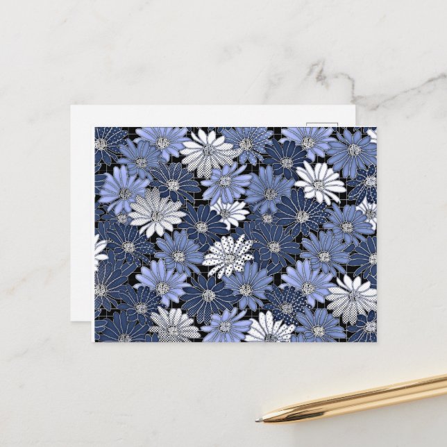 Blau-weißes Gänseblümchenmuster Postkarte (Vorderseite/Rückseite Beispiel)