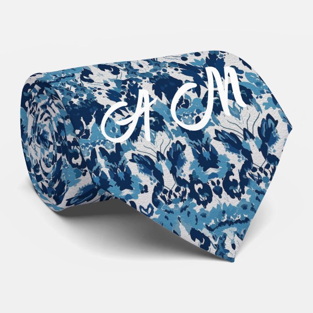 Blau-weißes Retro-Ikat-Muster 2 Monogramm-Initiale Krawatte (Gerollt)