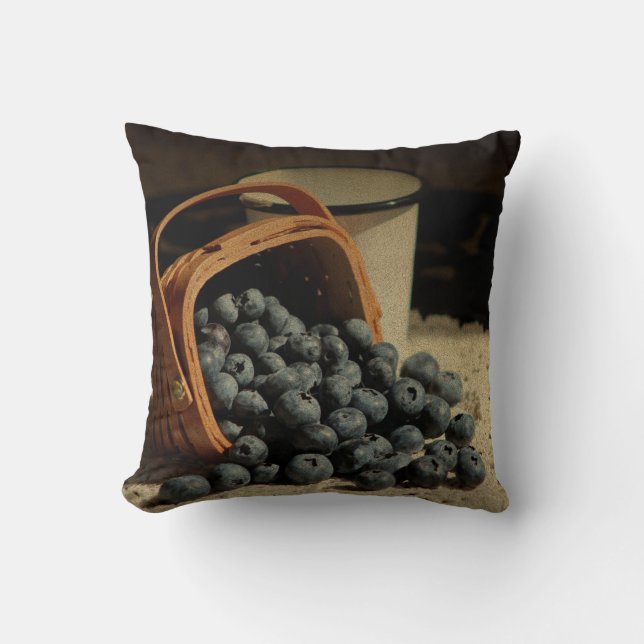 Blaubeeren in Basket - Old World Stills Series Kissen (Vorderseite)