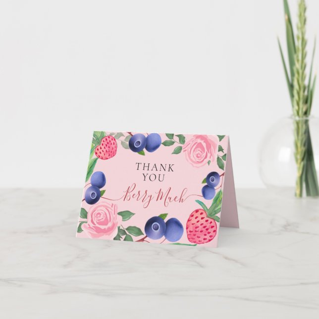 Blaubeeren und Erdbeeren Rahmen mit rosa Rosen Dankeskarte (Vorderseite)