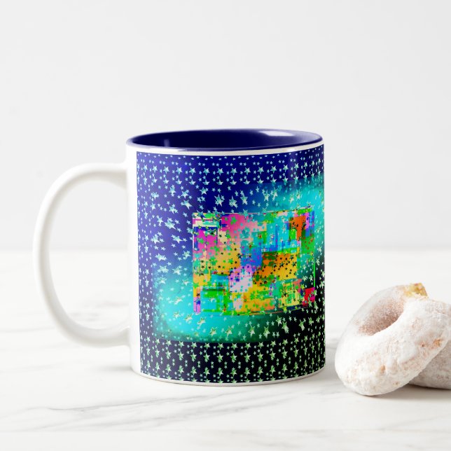 Blaue Abstrakte geometrische Sterne hell grün Zweifarbige Tasse (Mit Donut)