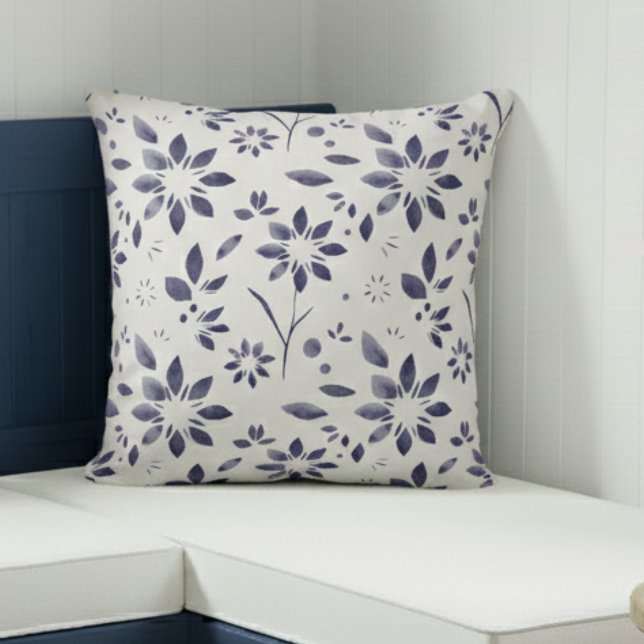 Blaue Aquarell-Blumenmuster Kissen (Von Creator hochgeladen)